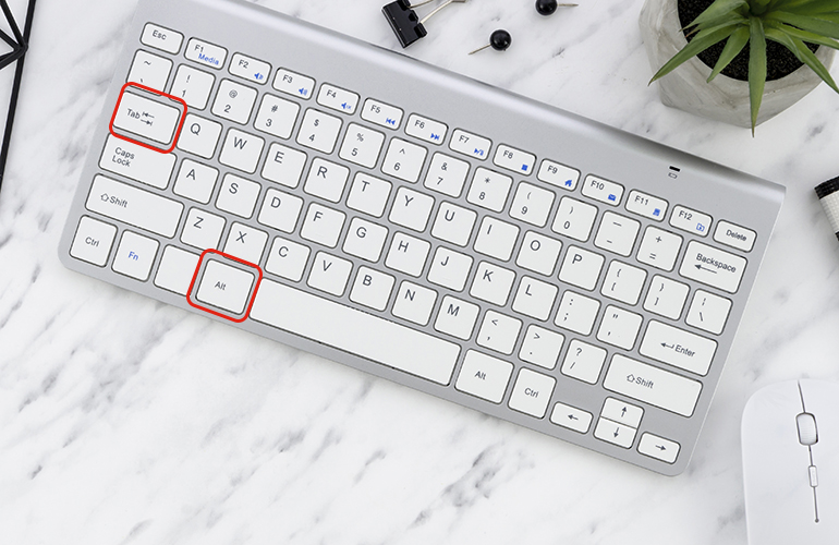 alt-tab-the-forgotten-shortcut-labyrinth-technology-it-support